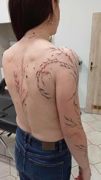 floral tattoo